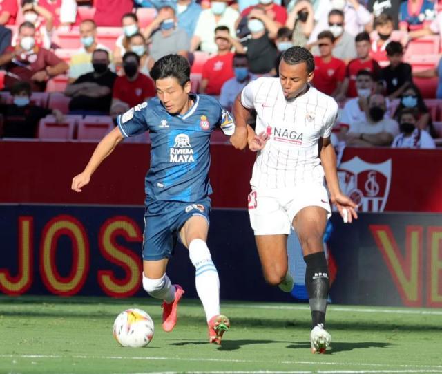 开云体育娱乐-武磊赛季第2次首发0射门56分钟被换 球荒多达21场