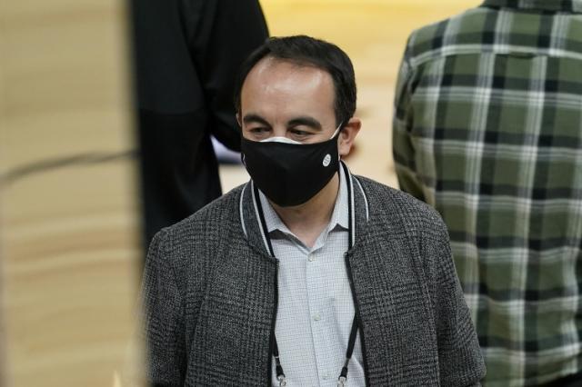 开云体育App-【揭秘】交易完败 偷情出轨 罗萨斯被裁墙倒万人推